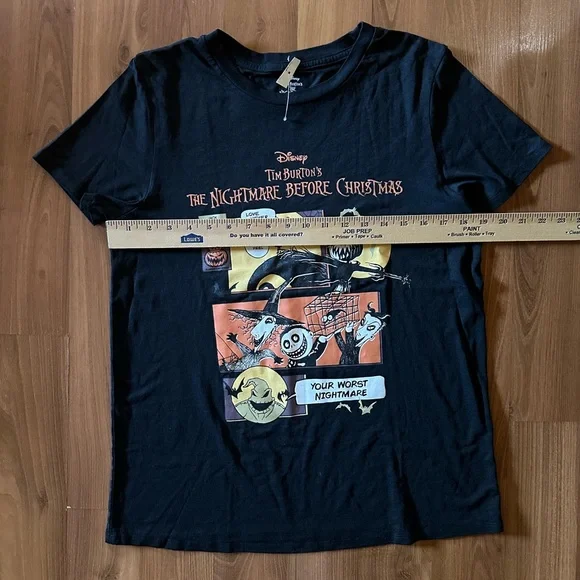 NWT The Nightmare Before Christmas Comic
Panels T-shirt size Medium Hot Topic ๐ - Picture 4 of 6